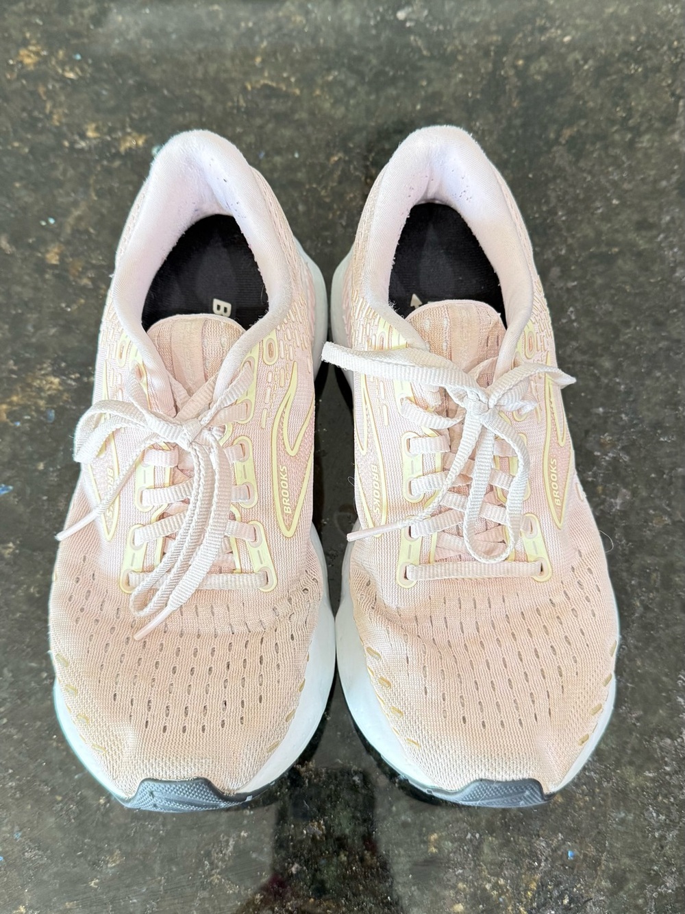 Brooks Women's Glycerin 20 Running Shoe in Light Pink and Cream - Picture 8 of 11